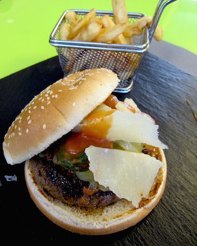 Burger Parmigiana di New York Meneghina  Foto© Cesare Zucca jpg copy